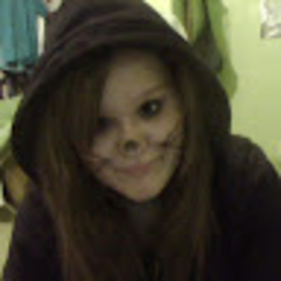 Meet your Posher, Michelle - Picture 1 of 1